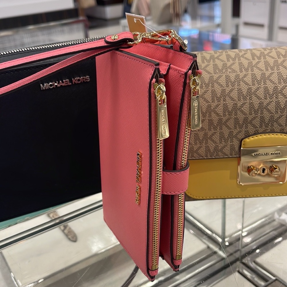 MICHAEL KORS LARGE DOUBLE ZIP WRISTLET WALLET PHONE CASE CLUTCH 
Tea Rose NWT - Picture 5 of 16